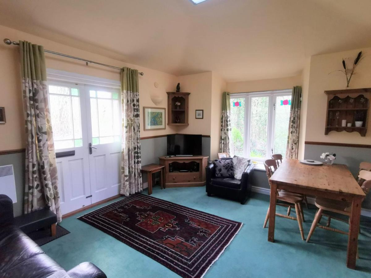 Rose Cottage, Meathop Grange ภายนอก รูปภาพ
